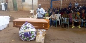 Obsèques de Mbédé Abraham – Un prêtre exorciste éventre la sorcellerie des Etoudi