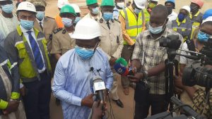 Cameroun – Lumière sur les délestages – Les explications du ministre Gaston Eloundou Essomba.