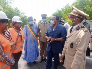 Cameroun – Construction du pont sur le Mayo Limani à Maroua : Nganou Djoumessi félicite l&rsquo;entreprise pour les 50% de taux de réalisation.