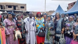 Cameroun – Stages de vacances 2021 dans le Ndé : La Fondation Table ouverte que préside Célestine Ketcha Courtès offre plus de 1000 bourses scolaires aux jeunes.