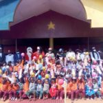 Arbre de Noël 2021 dans le Ndé -Ketcha Courtès offre des milliers de jouets aux enfants