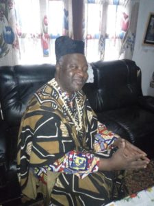 Cameroun – Nouvel An 2022 : Le Roi des Fussep reçoit les vœux de son peuple de Bafoussam.