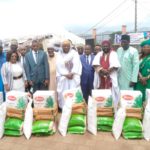 Cameroun – Ramadan 2022 : Ketcha Courtès offre 200 sacs de riz, 200 cartons de sucre, 100 cartons d’huile et 100 sacs de sel aux musulmans de Yaoundé.