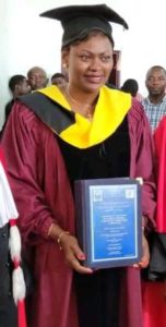 Cameroun – CRTV : La désormais Dr Evelyne Owona Essomba.