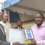 Cameroun – Initiative Youth connekt greening: les lauréats reçoivent des dons en équipement du ministère de la jeunesse.