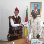 Coopération France – Cameroun : Mounouna Foutsou reçoit le Délégué général de France Volontaire à Yaoundé.