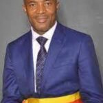 Cameroun – Gouvernance financière à la commune de Yaoundé 5 : Entre primes et augmentation des salaires le Maire Augustin BALA préfère dépenser 20 millions de FCFA pour offrir des survêtements sportifs à son personnel.