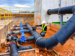 Cameroun – Projet d&rsquo;approvisionnement en eau potable de la ville de Yaoundé et ses environs à partir du fleuve Sanaga (PAEPYS) : Déjà 95% de taux d&rsquo;exécution pour une livraison en avril 2023.