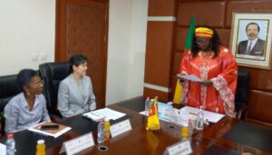 Cameroun – Coopération : La Banque mondiale dit toute sa satisfaction dans le pilotage du PDVIR par Célestine Ketcha Courtès.