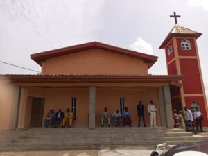 Cameroun – Dédicace du Temple Jérusalem de Yingui : Le Rev pasteur Dr Jean Paul Ekoule Maka fait la prédication inaugurale.