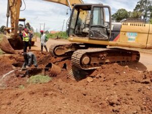 Cameroun – Construction de la route Matazem – Welcome to Bamenda : déjà 30% d&rsquo;exécution sur le terrain.