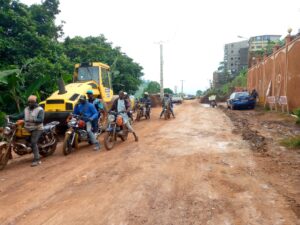 Cameroun – Traitement des nids de poule à Yaoundé : L&rsquo;opération est lancée.