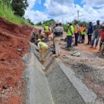 Cameroun – Désenclavement des bassins agricoles de la région de l’Ouest : RAZEL et CABTÉ à pied d’œuvre pour l’achèvement des travaux sur les 118 km.