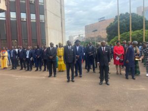 Cameroun – Fête du 20 Mai 2024 au Ministère de l&rsquo;Environnement : Désormais la levée des couleurs tous les lundis à 7h30.