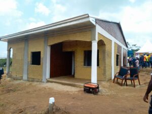 Cameroun : Logements décents et abordables pour tous : Célestine Ketcha Courtès lance le projet un matotaximan un logement à PK21 Douala.