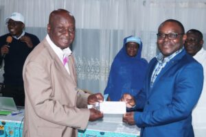 Cameroun – Indemnisations dans le cadre des projets du PDVIR à Douala : Plus de 888 Millions de FCFA pour 351 personnes affectées.