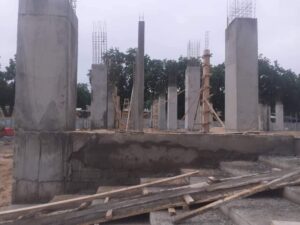 Cameroun – Programme C2D Urbain « Capitales Régionales » : Une salle polyvalente de 1000 places en construction à Maroua.