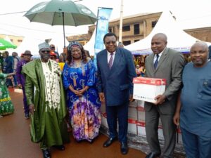 Cameroun – Fondation Table Ouverte WAKECO : Plus de 113 millions de FCFA mobilisés pour la rentrée scolaire.