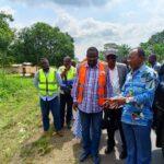 Cameroun – Rehabilitation de la route Mbalmayo–Sangmélima : le MINTP apprécie les premières opérations de renforcement instruites sur le lot 1.