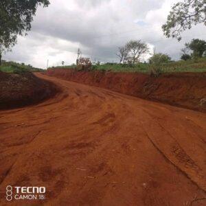 Cameroun – Entretien et maintenance des routes en terre Galim- Bamenyam- Awing- Mile11 Akum, y compris la construction de deux dalots : Les travaux sont exécutés dans le cadre d&rsquo;une convention.
