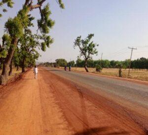 Cameroun – Route Guidiguis – Yagoua (N12) : Le Groupement SINOHYDRO/STECOL engage la construction des dalots.