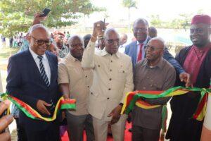 Cameroun – Hôpital de référence de Sangmélima : Manaouda Malachie inaugure le Centre d&rsquo;hémodialyse.