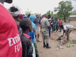 Cameroun – Mayo-Tsanaga : La première grande pluie endeuille la localité de Koza en pleine tournée préfectorale.