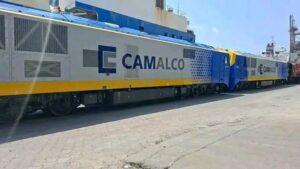 Cameroun – Projet de bauxite de Minim-Martap : Les premières locomotives débarquent au Port de Douala.