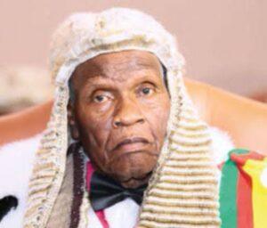 Cameroun – Accident de circulation : Le véhicule du Président du Conseil Constitutionnel, Clément Atangana, percuté par un camion à Mbankomo.