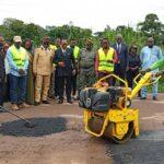 Cameroun – Réhabilitation de la route Boumnyebel – Eséka : Les travaux affichent déjà 63% de taux d&rsquo;exécution.