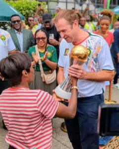 Cameroun – Can féminine Maroc 2026 : Les championnes d&rsquo;Afrique présentent le trophée à la SABC.