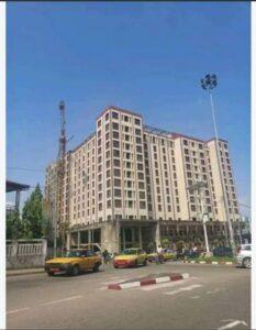 Cameroun – Djeuga Palace Douala : L’immeuble mis aux enchères à 5,5 milliards de FCFA.