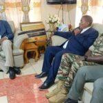 Cameroun – Fusillade à Bamenda : Le Gouverneur Adolphe Lele Lafrique au chevet des victimes.