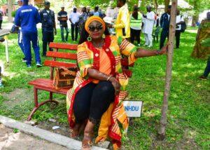 Cameroun – JMH Maroua 2026 : Célestine Ketcha Courtès en immersion au Jardin public de Domayo.